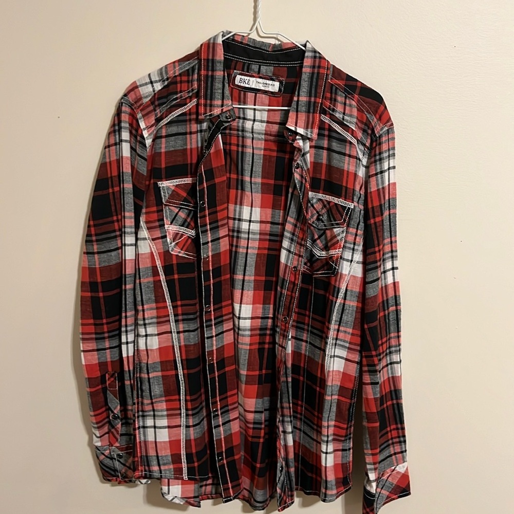 Men’s BKE Plaid Full Button Up Long Sleeve Shirt